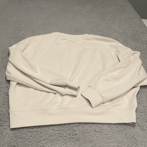 Lululemon Softstreme Perfectly Oversized Cropped Crew size 10 - Picture 6 of 9